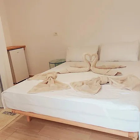 Tato: Horizon Haven With Panoramic Sea Views In Himare.