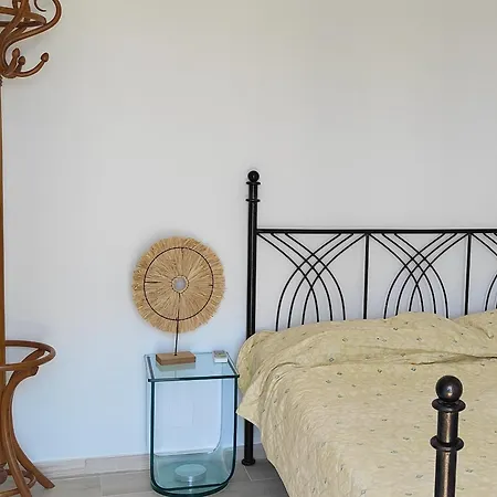 Pensión Tato: Horizon Haven With Panoramic Sea Views In Himare.