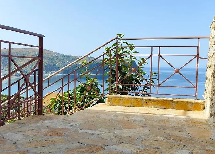 Tato: Horizon Haven With Panoramic Sea Views In Himare. 3* Himarë
